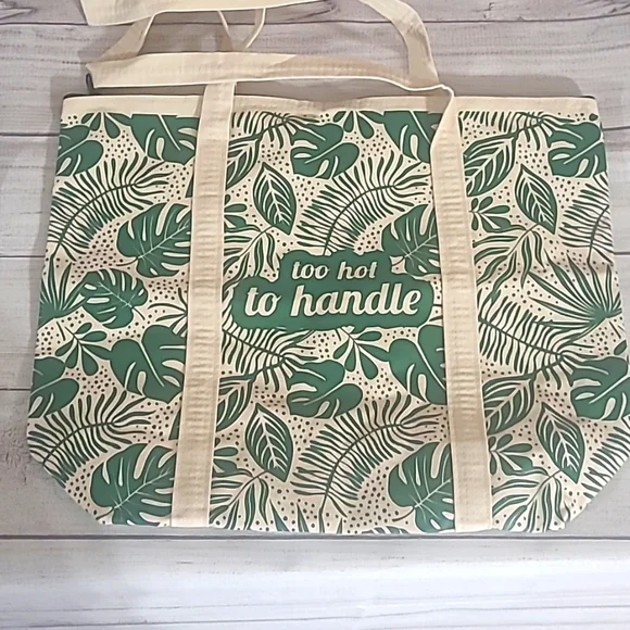 Too hot to handle Tote - Picture 1 of 3